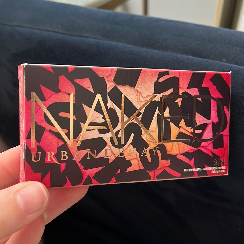 Urban Decay SIN mini eyeshadow palette